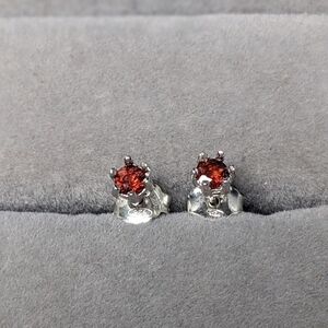 3mm Natural Orangish Pyrope Garnet Stud Earrings in Sterling Silver New